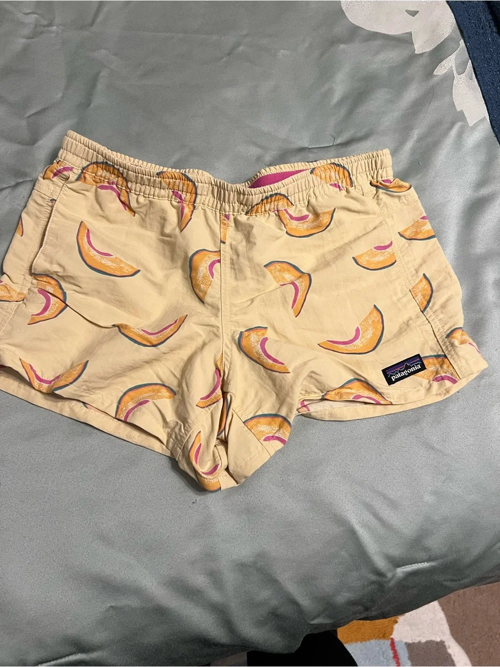 Patagonia Girls XL Yellow Melon-Print swim board Shorts